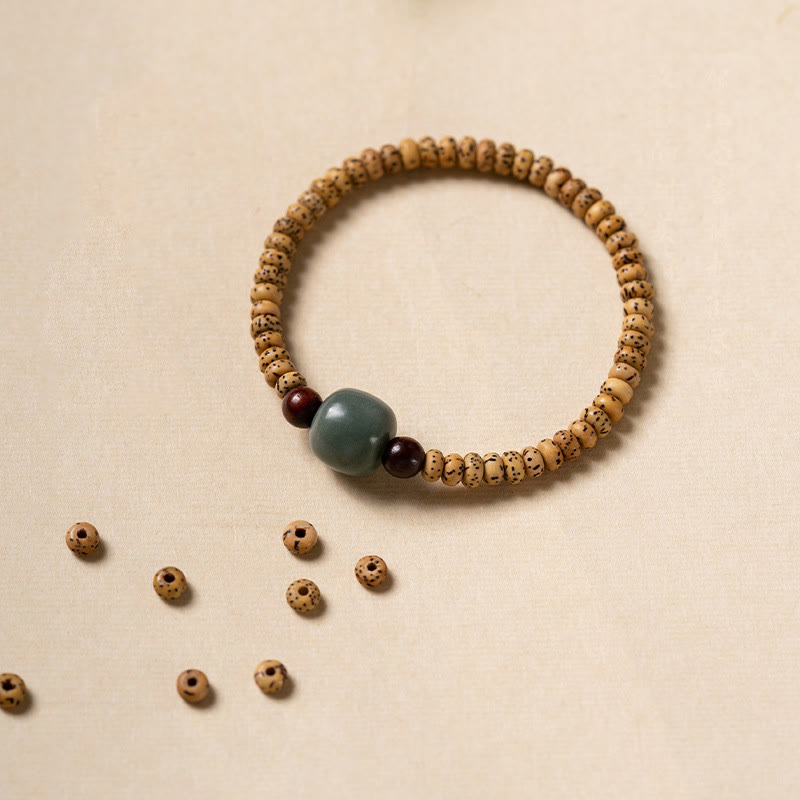 Bracelet de sagesse en bois de santal rouge à petites feuilles de graines de Bodhi pour la protection spirituelle