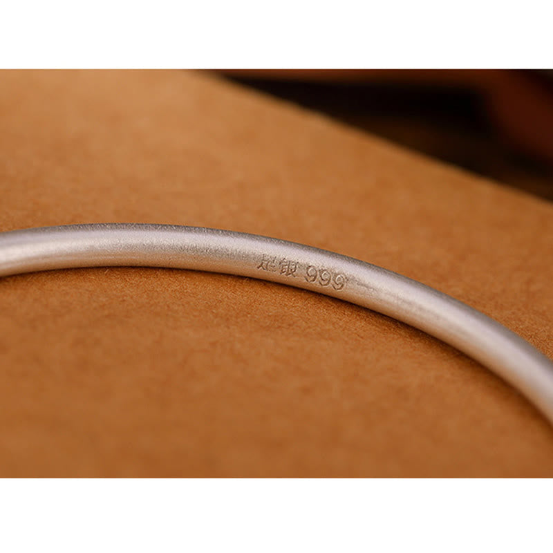 Bracelet d'amour Om Mani Padme Hum en argent sterling 999