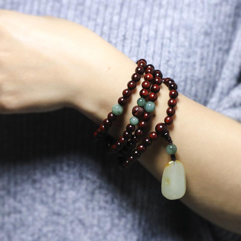 Bracelet Mala en bois de santal rouge et jade à petites feuilles de 6 mm pour la méditation