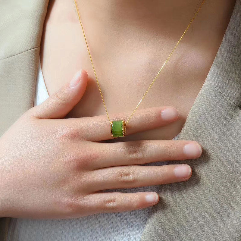 Collier pendentif porte-bonheur en jade cyan de 45 cm pour le succès