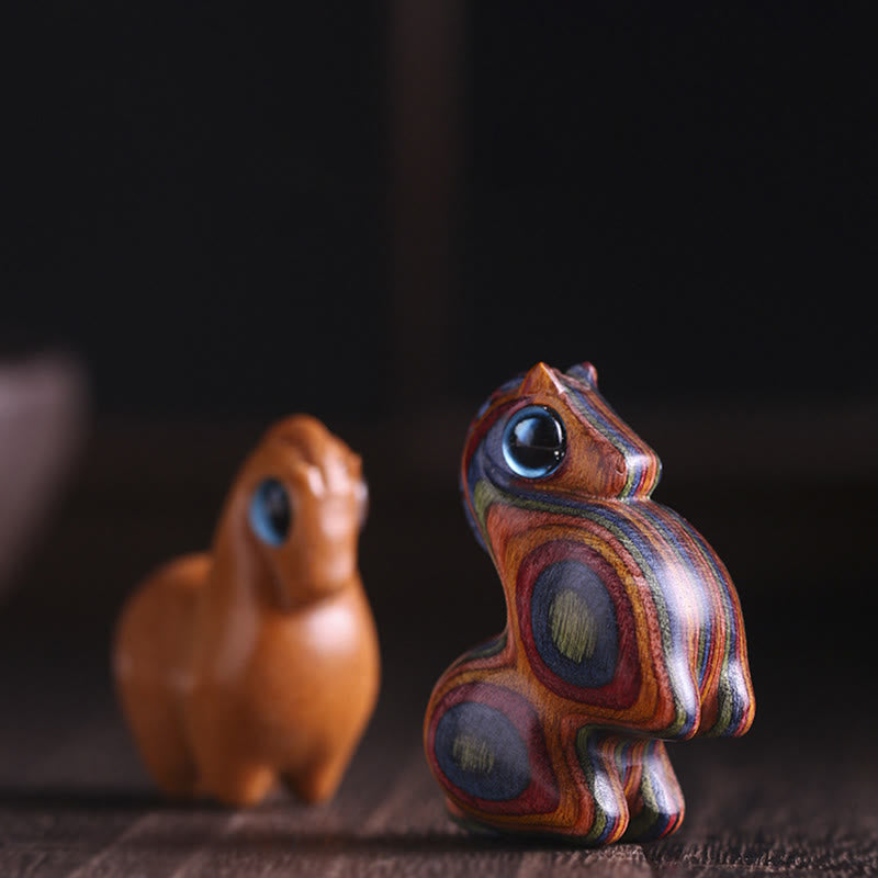 Figurine de protection de cheval porte-bonheur en bois de santal rouge de taille moyenne et petite