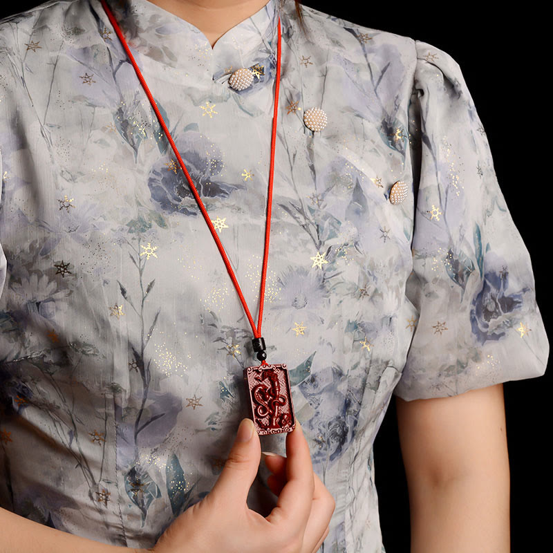 Collier en cinabre du zodiaque chinois | Pendentif rectangulaire Énergie calme