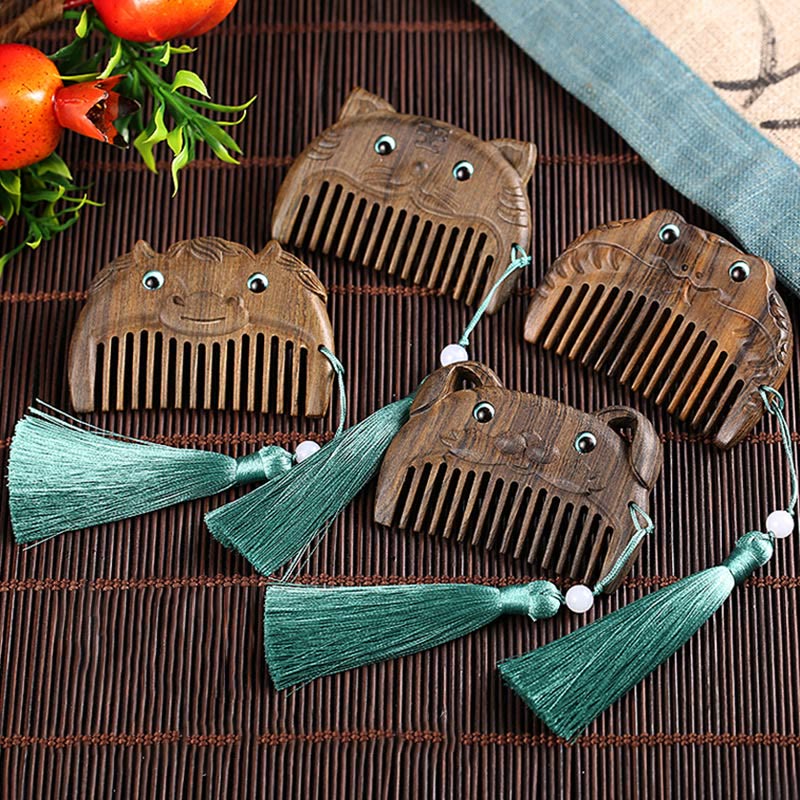 Mini peigne de paix en bois de santal vert du zodiaque chinois