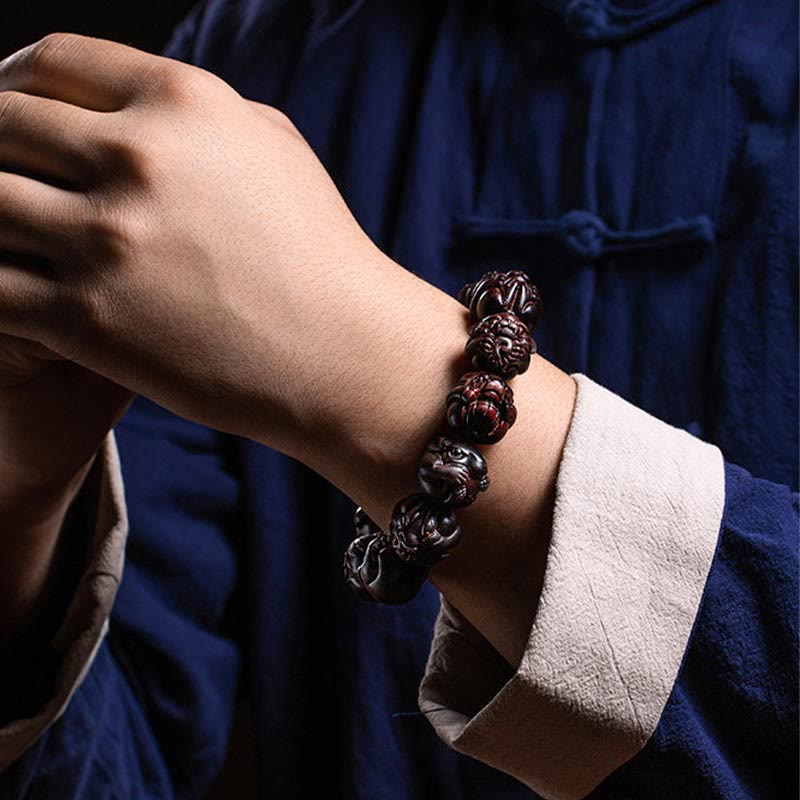 Bracelet de protection en bois de santal rouge à petites feuilles du zodiaque chinois