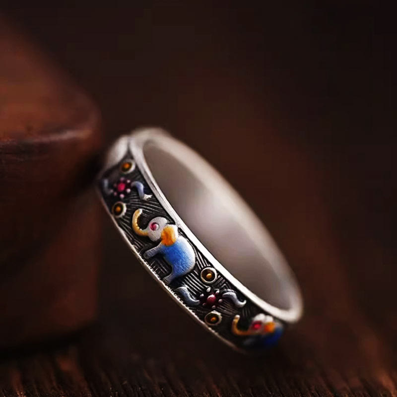 Bague ajustable en cuivre et argent représentant un éléphant coloré