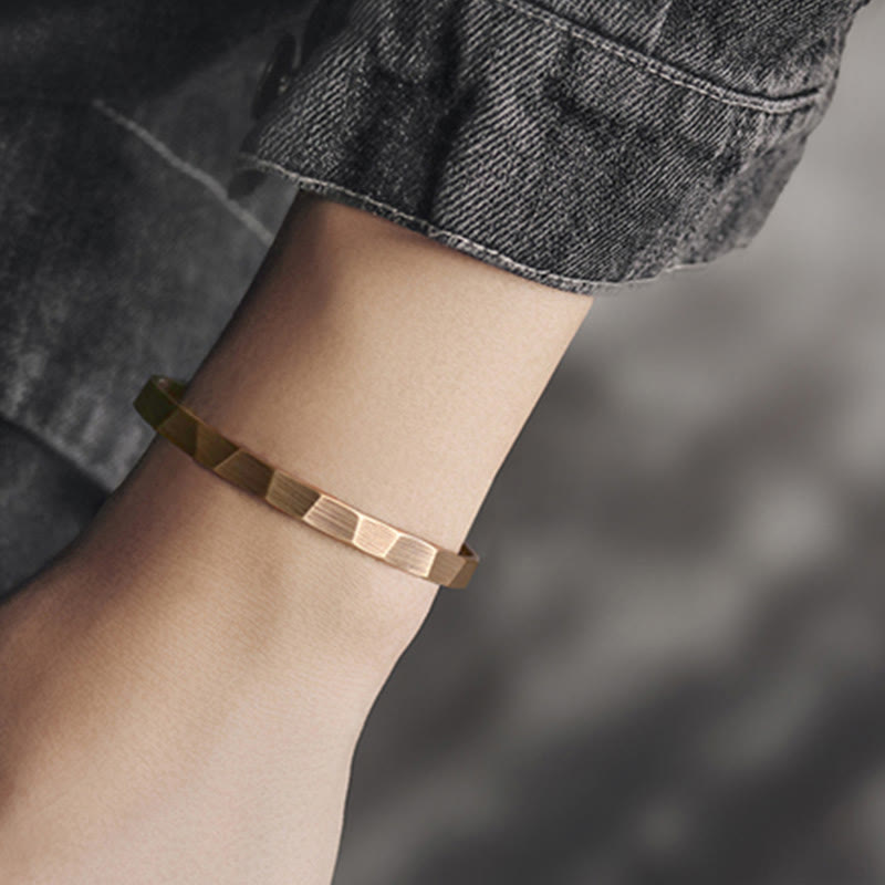 Bracelet manchette ajustable en cuivre pour la richesse et l'équilibre | Spirituel