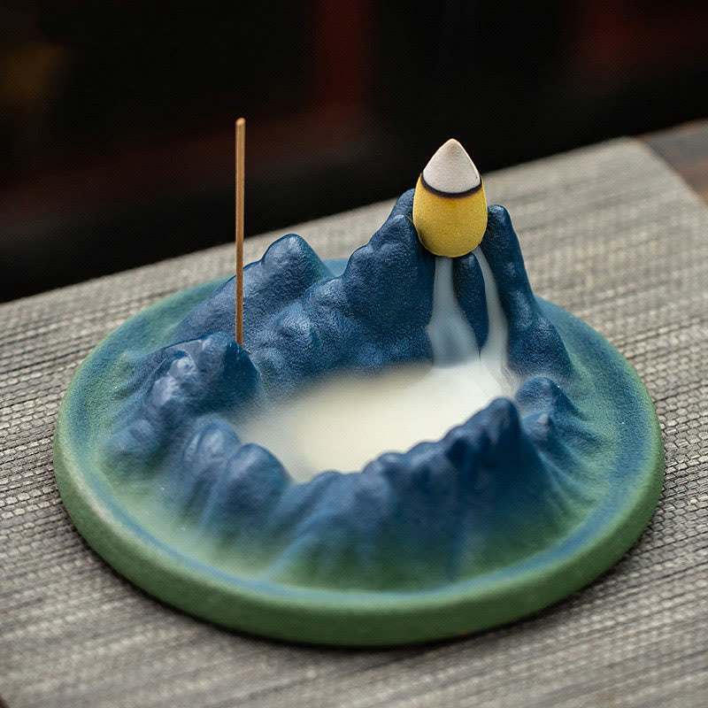 Brûleur d'encens à refoulement créatif en céramique de montagne et de rivière