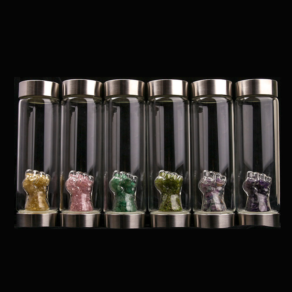 Bouteille d'eau en cristal avec base en pierres précieuses - Hydratation curative