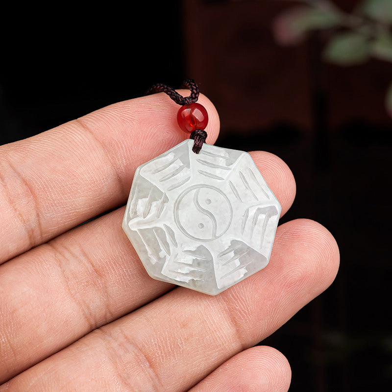 Collier de chance en jade naturel Bagua Yin Yang pour la prospérité
