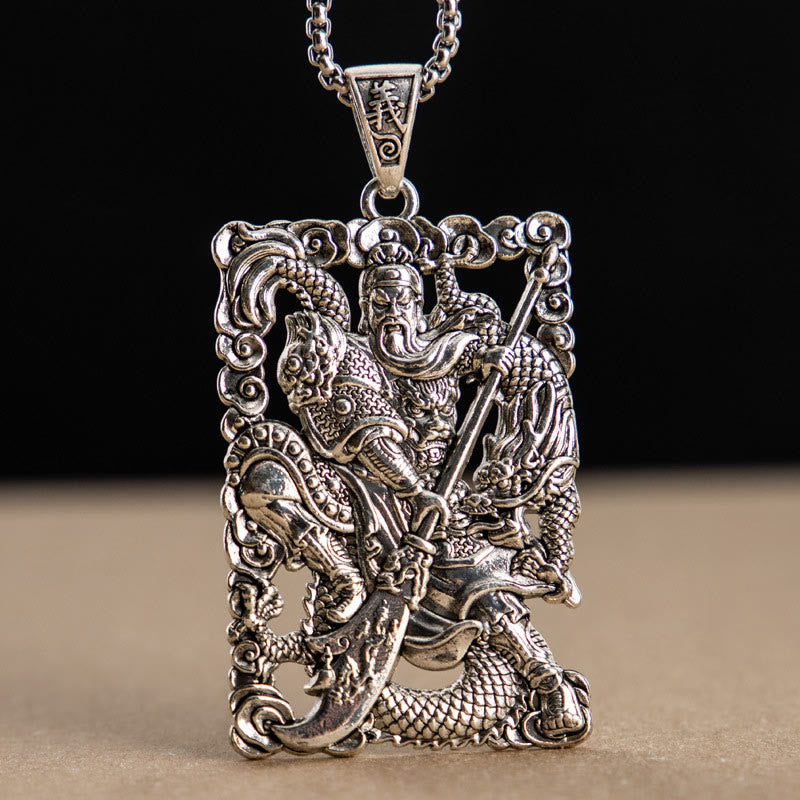 Collier pendentif nuages de bon augure dragon Guan Gong