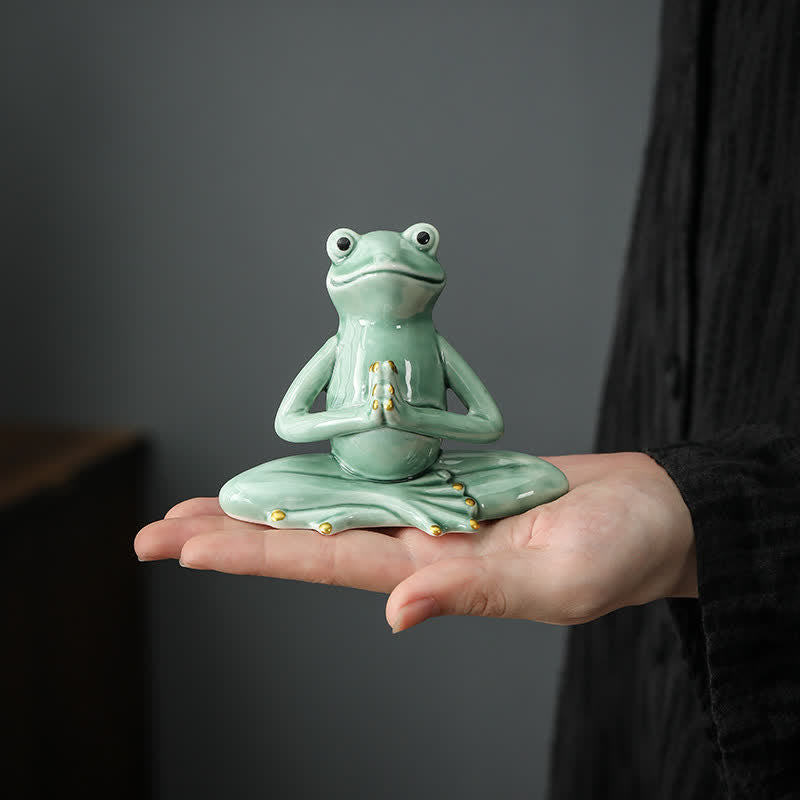 Statue de grenouille zen en céramique méditant pour la décoration