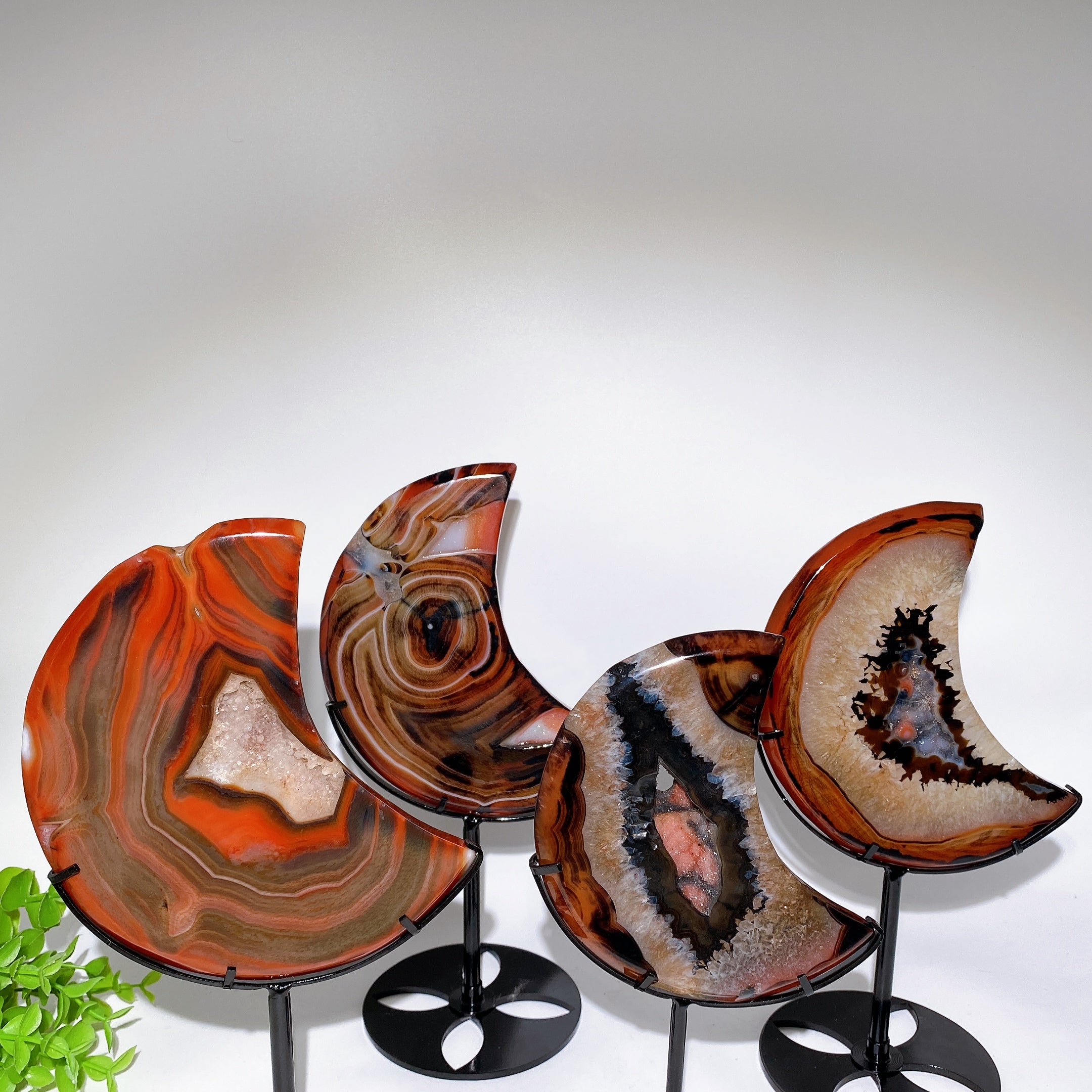 Druzy Sardonyx Moon Crystal Figurine 5-6" Healing Carving