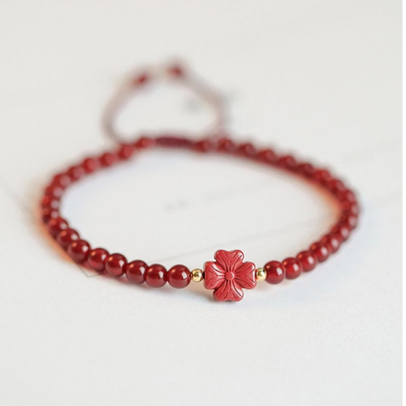 Bracelet de confiance en agate rouge naturelle avec breloque trèfle à quatre feuilles et étoile
