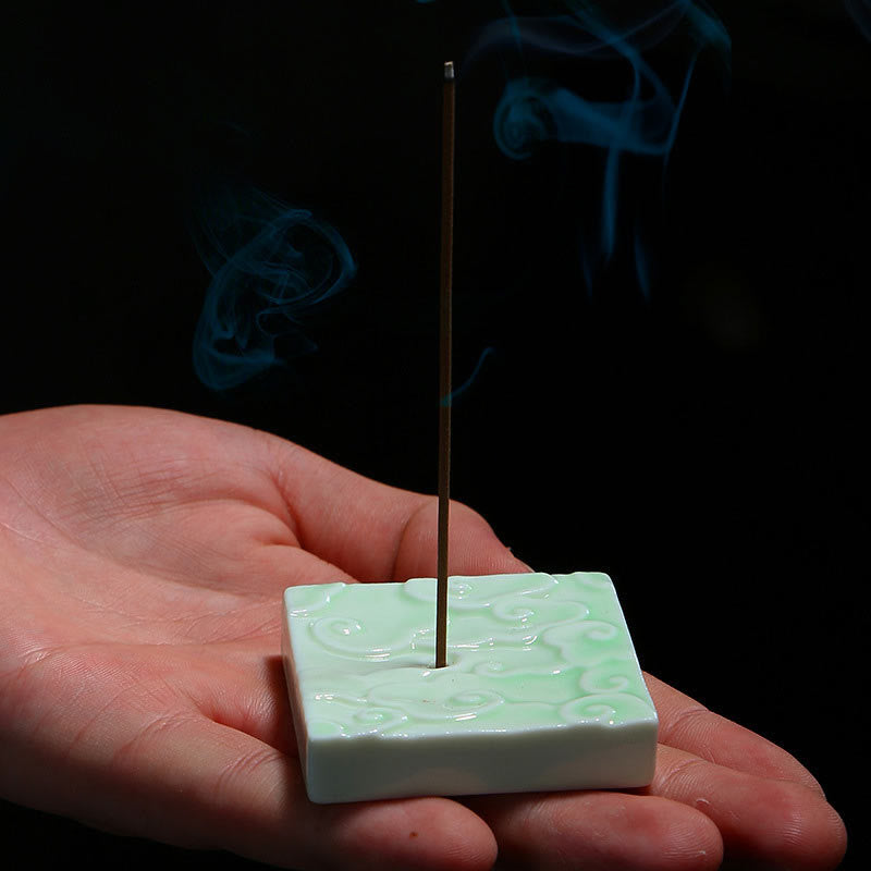 Mini brûleur d'encens en céramique avec motif nuage de bon augure