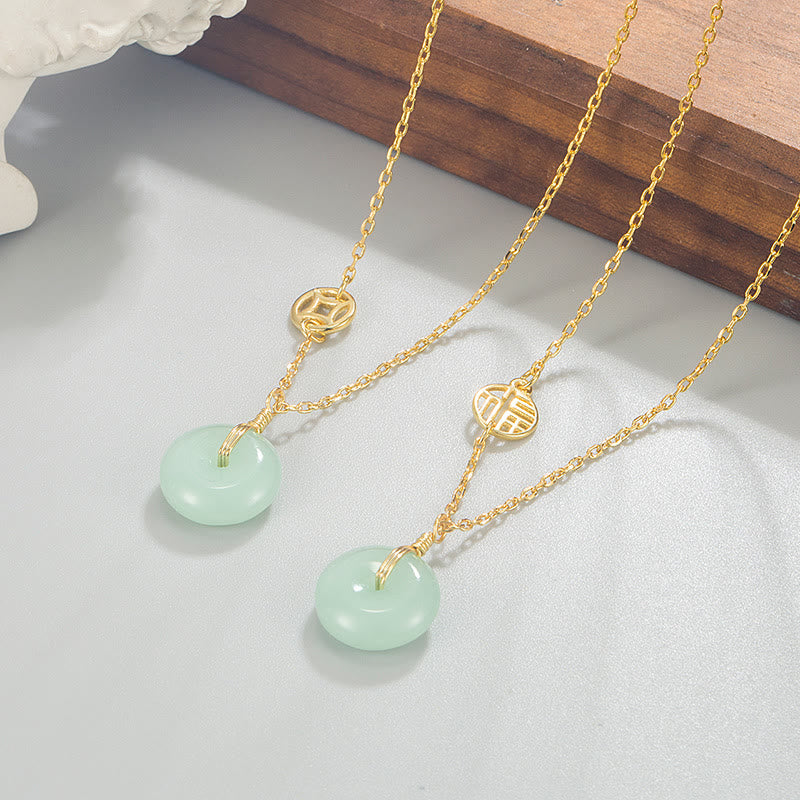 Collier de jade avec caractère Fu et boucle de paix pour l'abondance