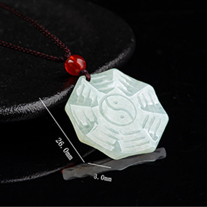 Collier de chance en jade naturel Bagua Yin Yang pour la prospérité