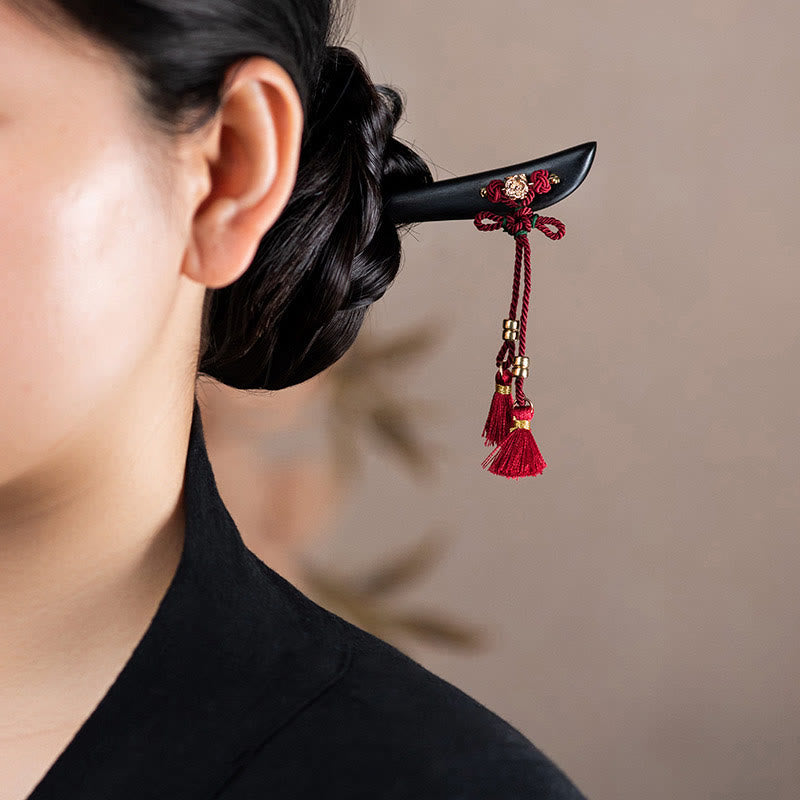 Épingle à cheveux en ébène avec pompon en ficelle rouge pour la protection et la chance