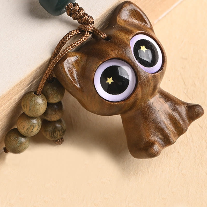 Porte-clés décoratif en forme de chat porte-bonheur en bois de santal vert