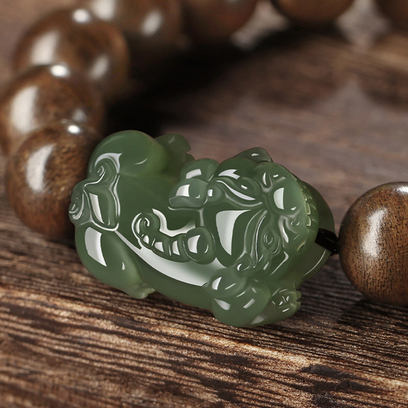 Bracelet de force en bois d'agar et jade Pi Xiu de 12 mm