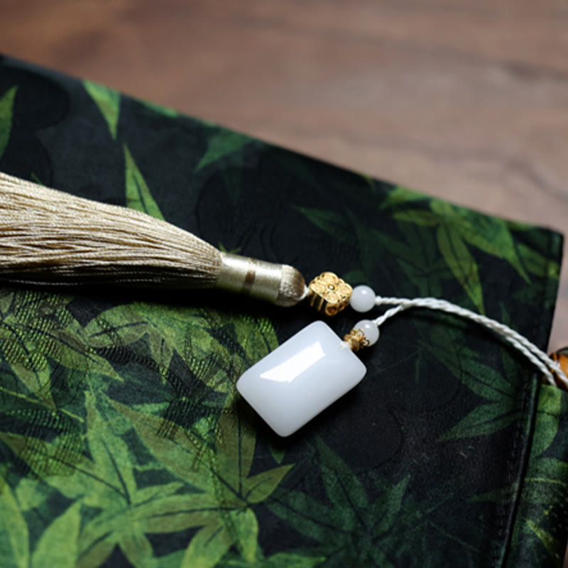 Sac à main en bambou avec motif papillon et poisson koï et poignées en jade