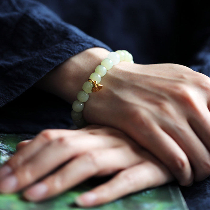 Bracelet ajustable en jade lotus pour la prospérité