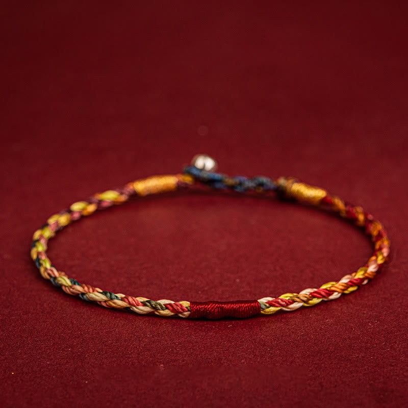 Bracelet en fil rouge à cinq couleurs pour la chance et la protection