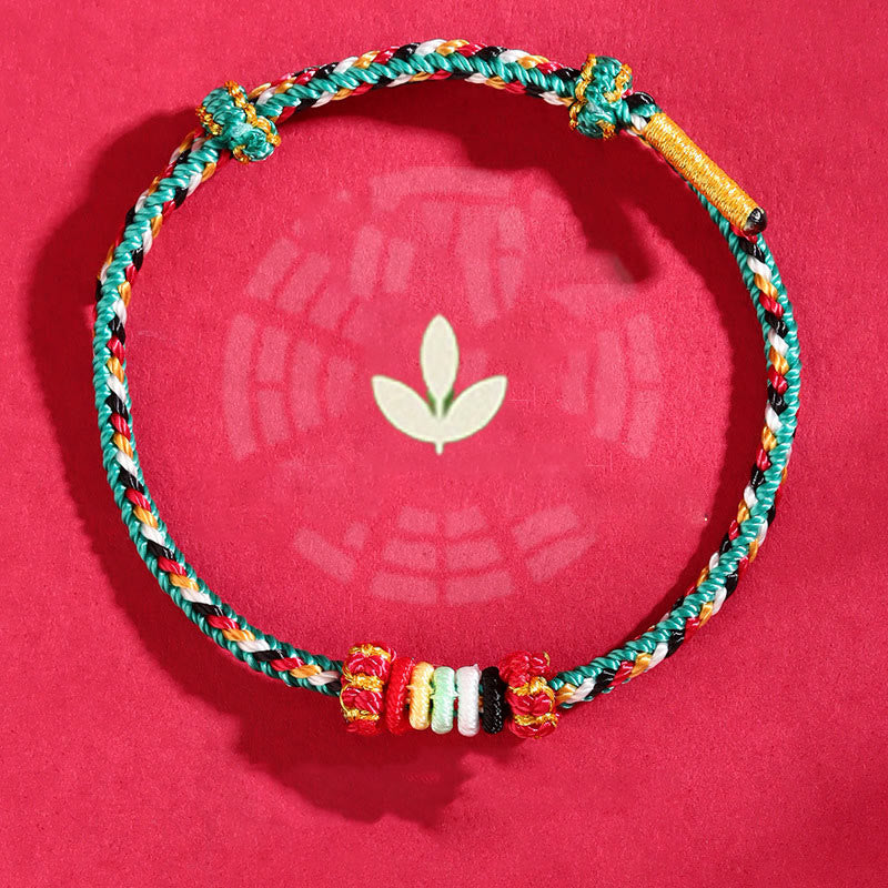Bracelet porte-bonheur en fil coloré Five Elements pour l'équilibre spirituel