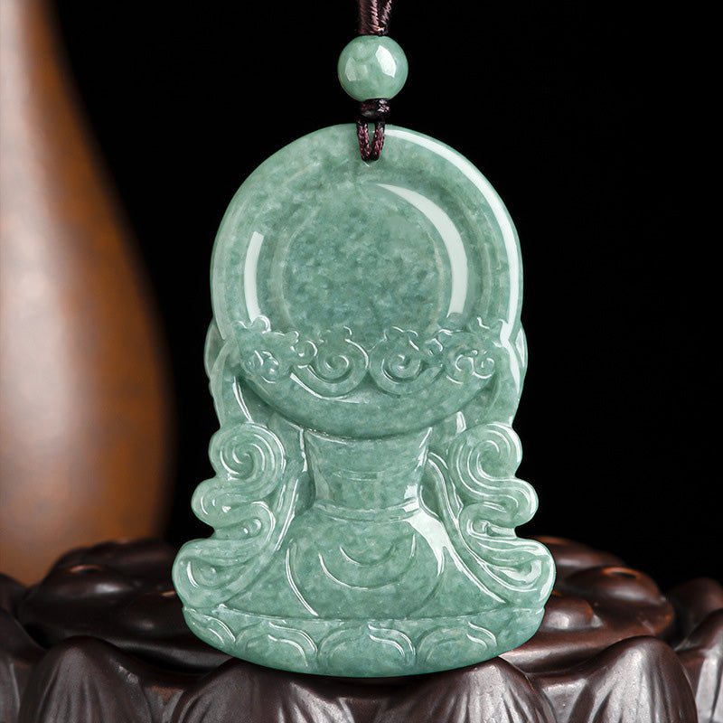Collier amulette en jade à quatre bras d'Avalokitesvara pour les bénédictions