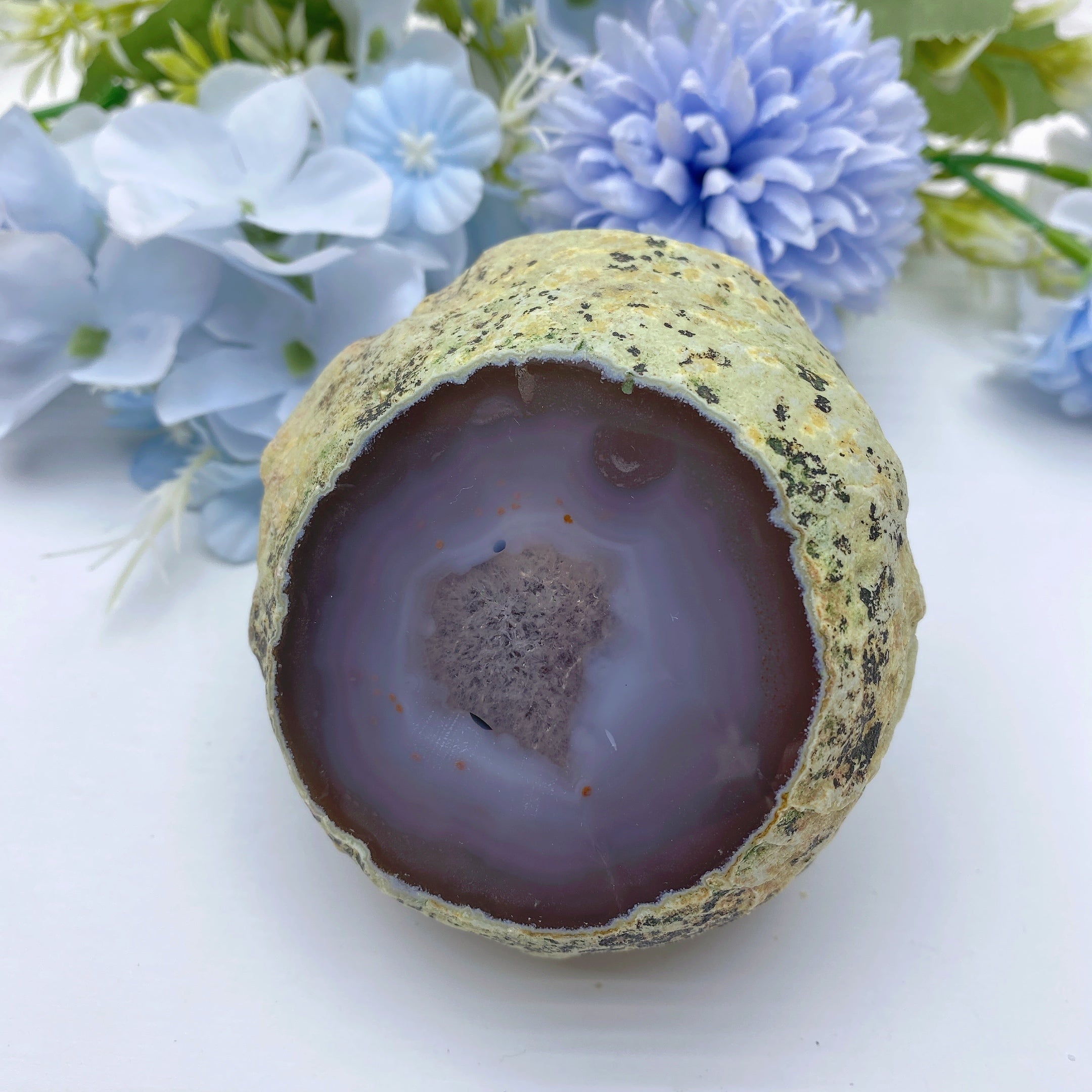 Spécimen de cristal d'agate enhydros de forme libre 3 x 1,7 po, pierre de guérison