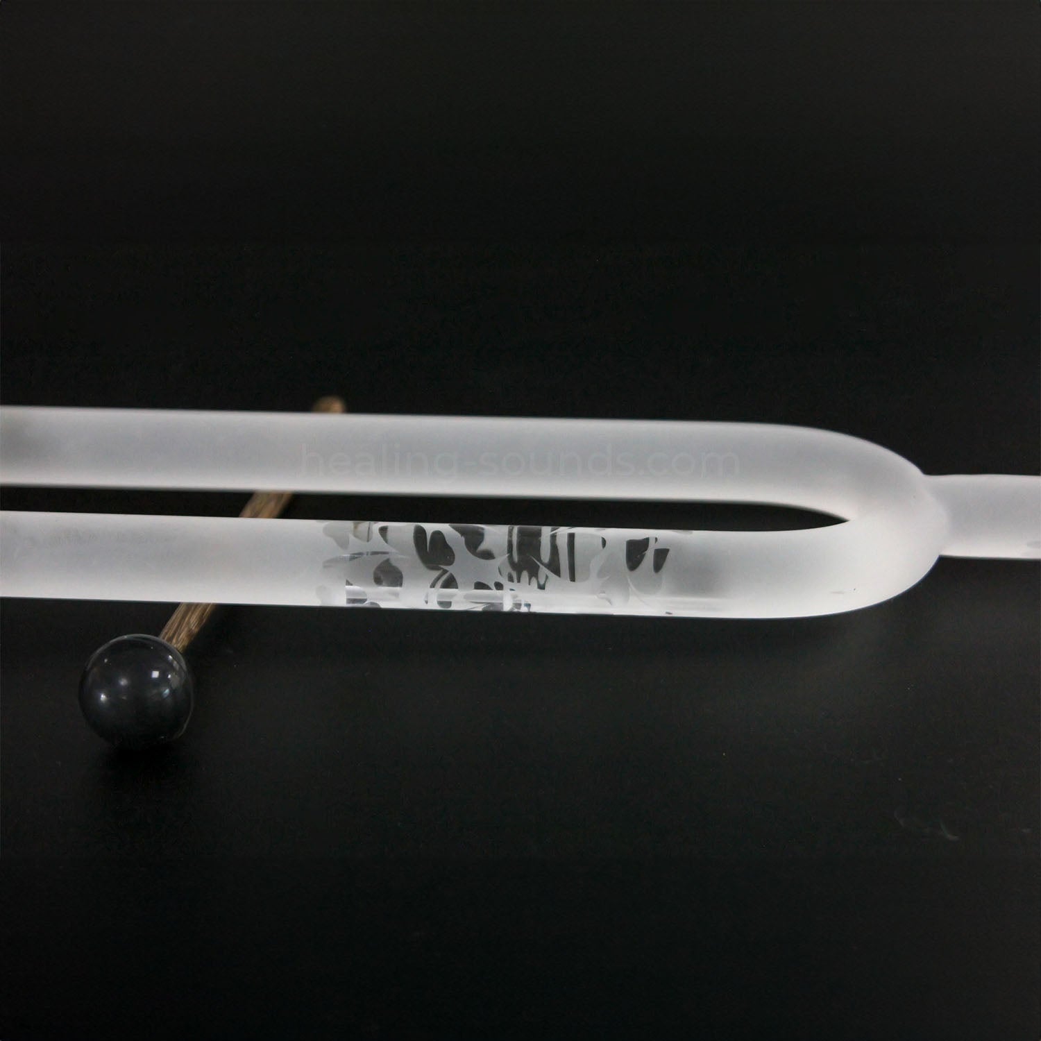 Diapason en cristal de quartz givré 432 Hz avec motifs