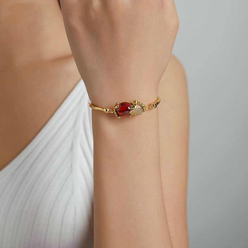Bracelet Pixiu en agate rouge dorée 7,5 pouces Richesse et chance