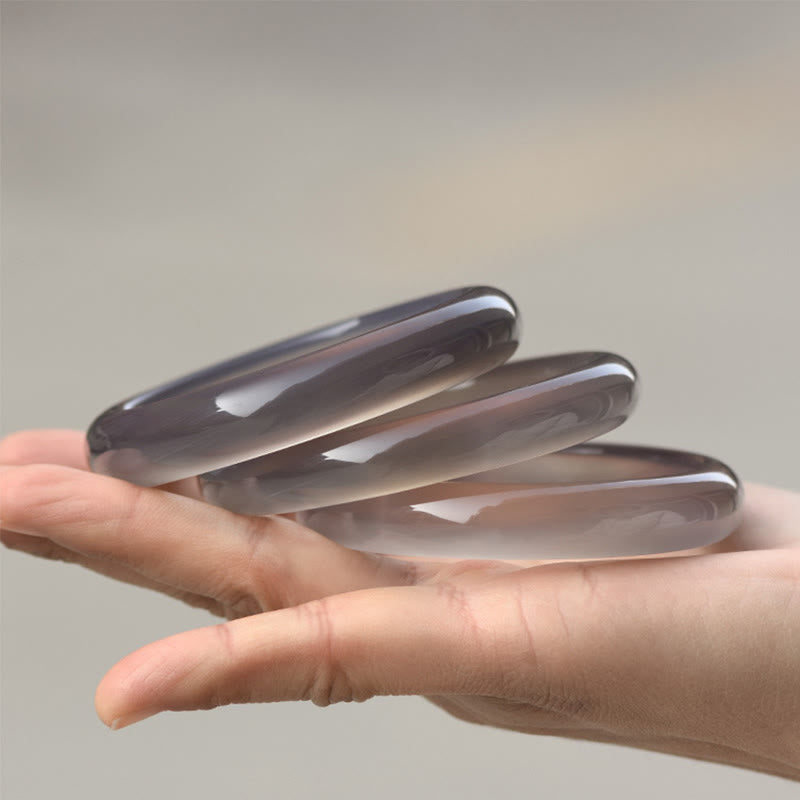 Bracelet jonc Harmony en calcédoine grise, taille 52-63 mm