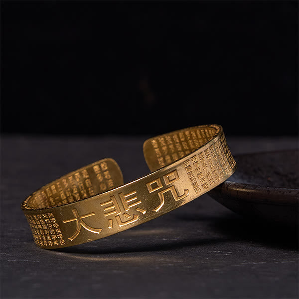 Bracelet jonc en cuivre avec mantra de la Grande Compassion