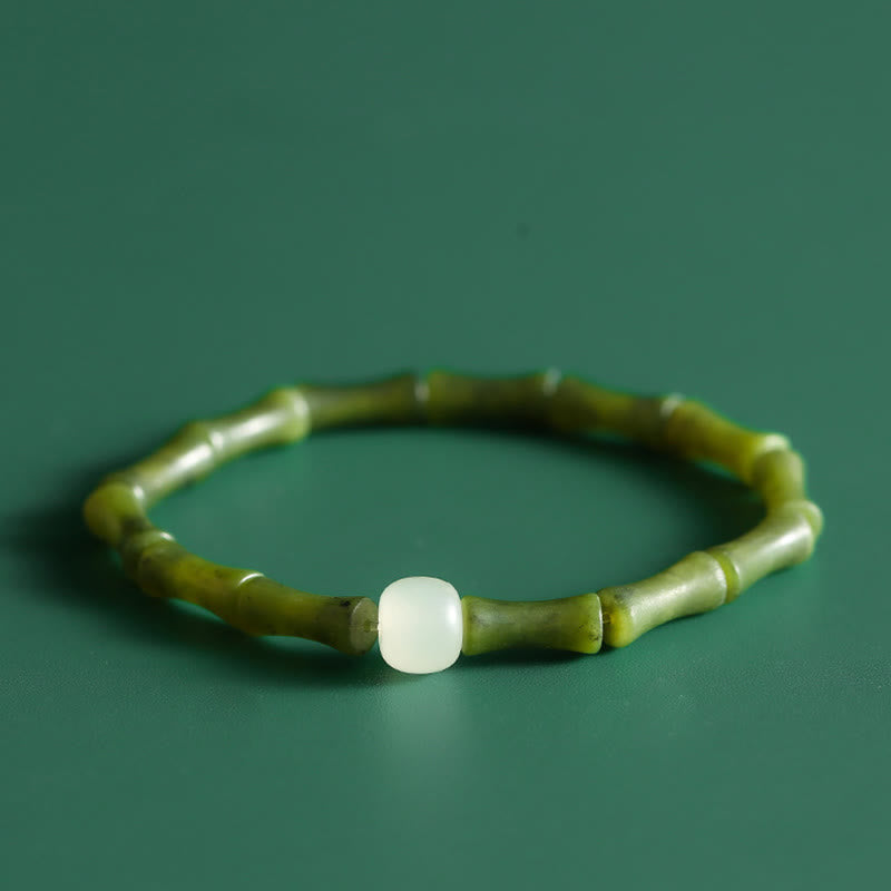 Bracelet porte-bonheur en jade et bambou vert pour l'abondance et la croissance