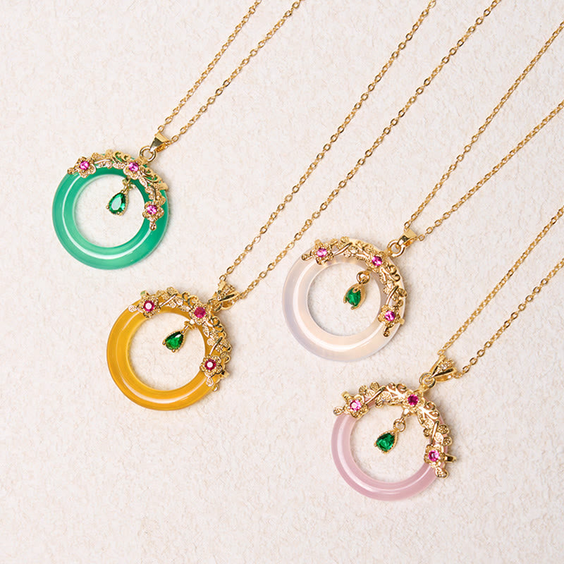 Collier de force avec boucle de paix en calcédoine verte