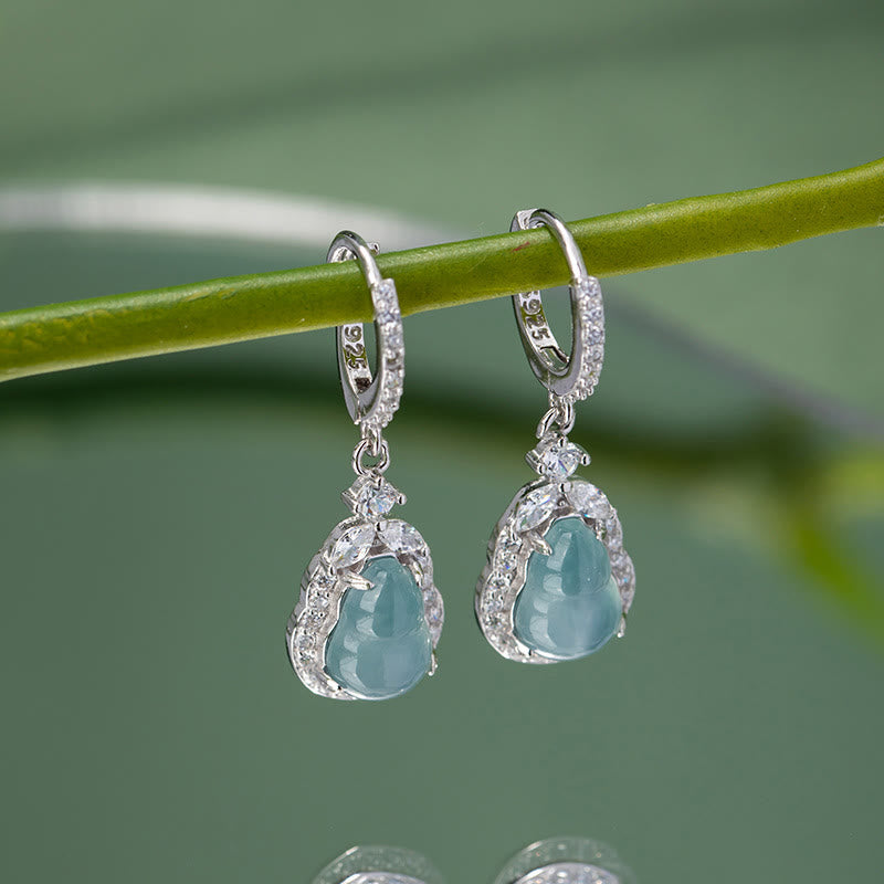 Boucles d'oreilles pendantes en jade vert pour l'abondance et la prospérité