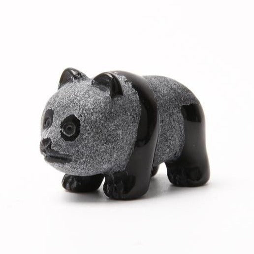 Figurine de panda en obsidienne sculptée à la main de 5,7 cm
