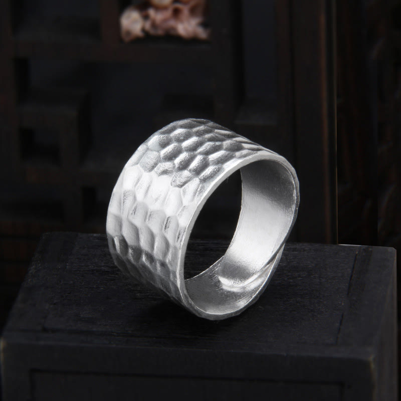 Bague spirituelle en argent sterling 990, faite à la main, avec motif martelé