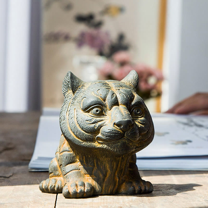 Statue spirituelle en poudre de fer de tigre faite à la main de 9 cm