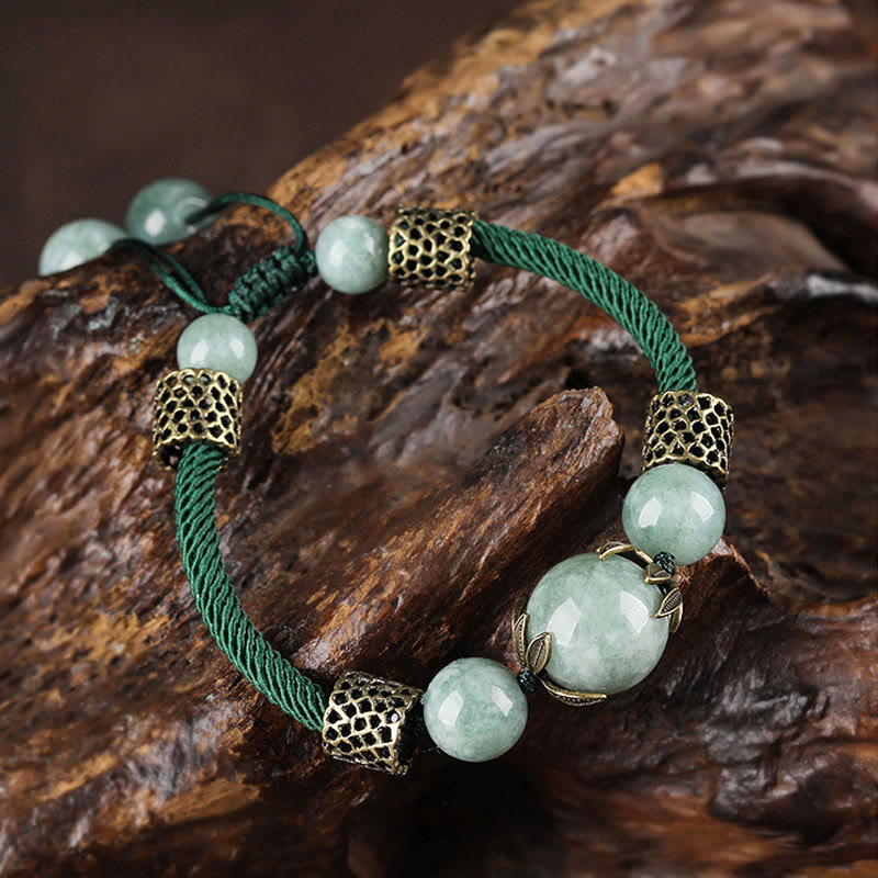 Bracelet porte-bonheur en jade vert fait main | Prospérité et bien-être