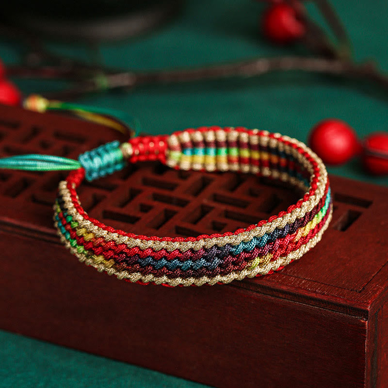 Bracelet en fil rouge multicolore fait main pour la protection et la chance