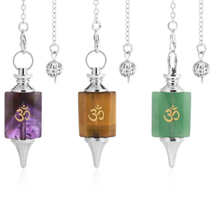 Pendule de guérison en cristal avec chaîne en argent