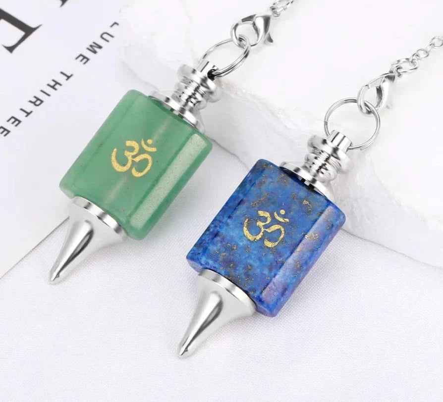Pendule de guérison en cristal avec chaîne en argent