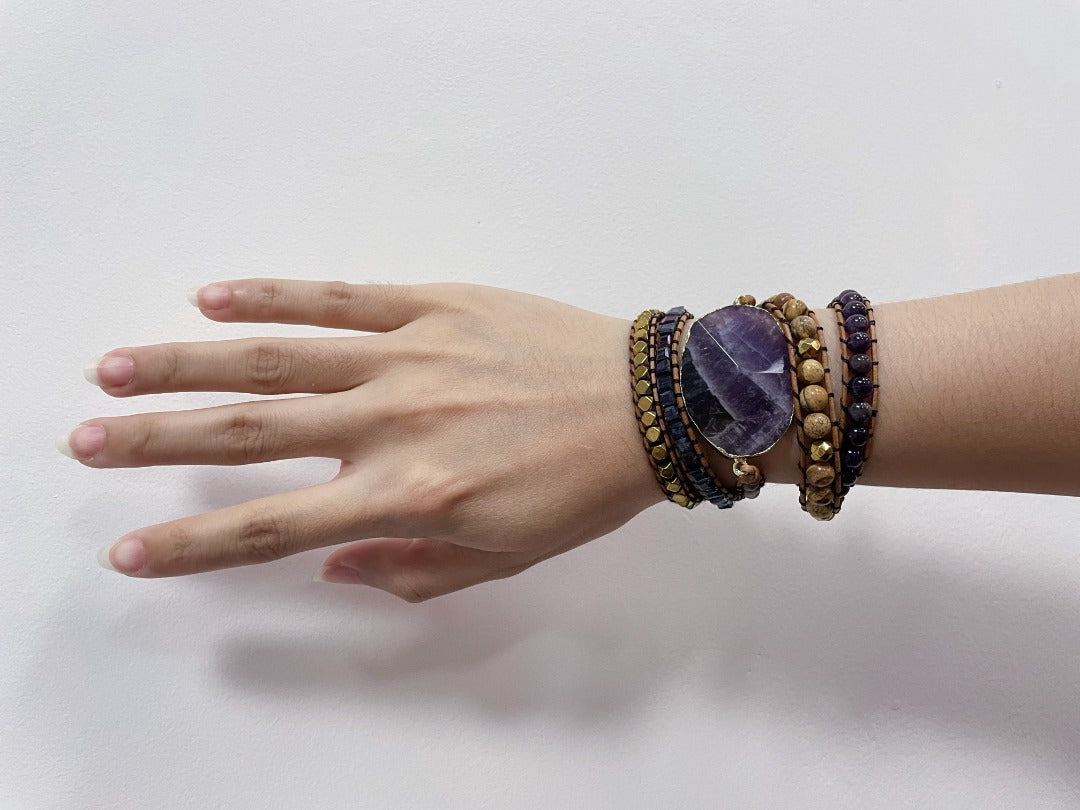 Bracelet enroulé de pierres précieuses curatives : améthyste et aventurine