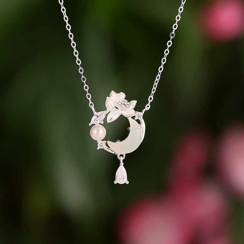 Collier pendentif lotus en jade Hetian et argent 925 pour la protection