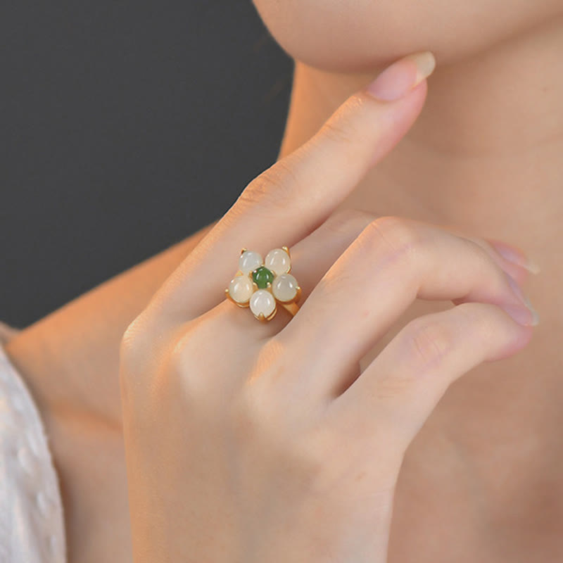 Bague ajustable en jade Hetian en forme de fleur de pêcher