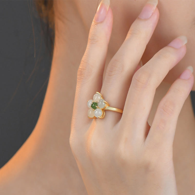 Bague ajustable en jade Hetian en forme de fleur de pêcher