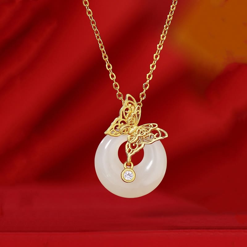 Collier pendentif papillon de prospérité en jade Hetian