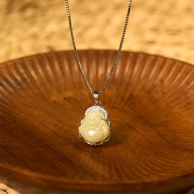 Collier Bouddha rieur en jade Hetian pour l'abondance et la chance