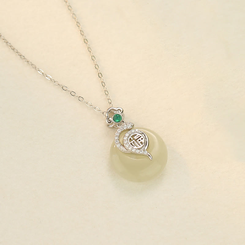 Collier serpent à boucle de paix en jade Hetian